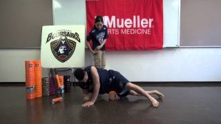腸脛靭帯（ITバンド）をGRIDフォームローラーを使ってほぐす　TriggerPoint™　Performance Therapy 横浜ビー・コルセアーズ x Mueller Japan