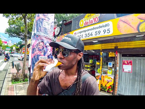 CHEAP Street Food in MEDELLIN COLOMBIA (VERY CHEAP)!  🇨🇴| Birdimus in Colombia
