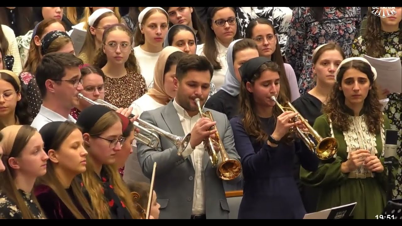 Grupul Coral Reunit 2024 / 2025. Tineret la Domnul vino azi!