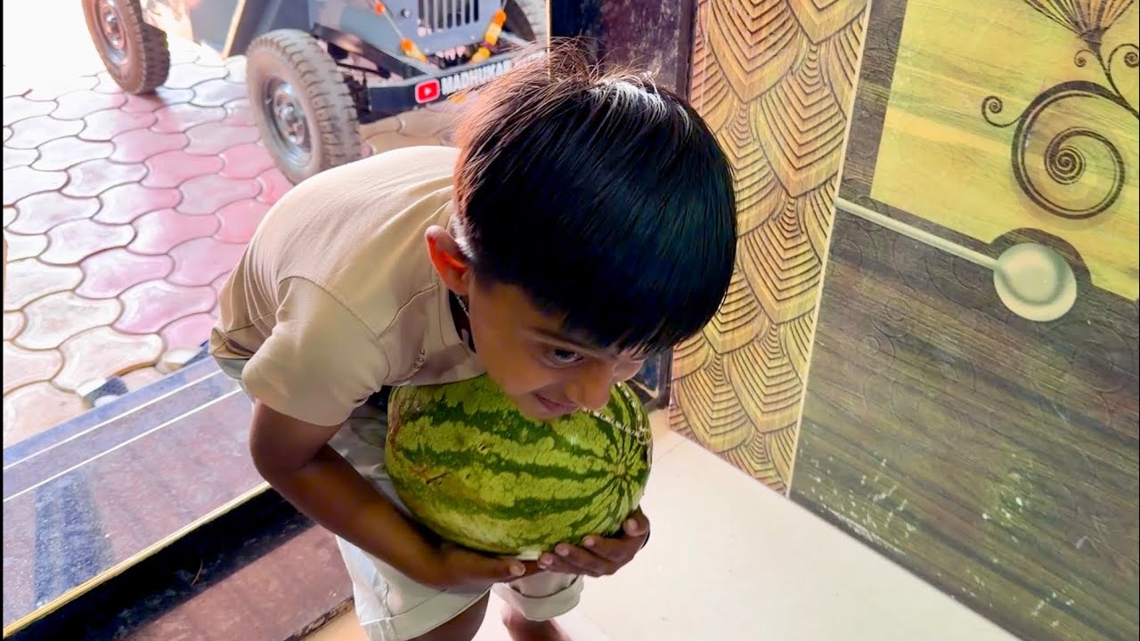 माऊलीने खूप जड कलिंगड आणले ❤️