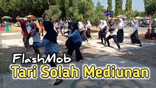 FlashMob Tari Solah Mediunan