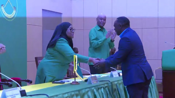 BREAKING: MCHUNGAJI PETER MSIGWA AHAMIA CCM, TAZAMA ALIVYOPOKELEWA NA RAIS SAMIA
