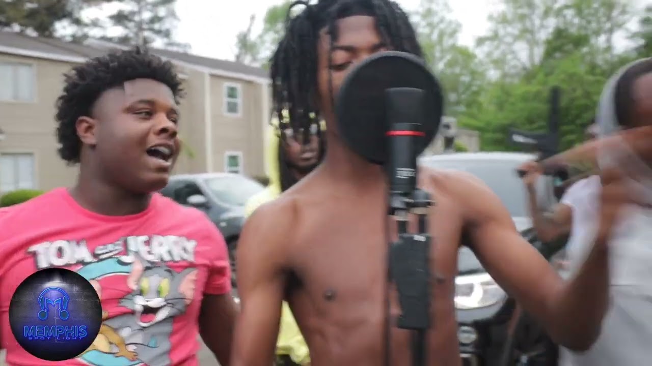 Bezzal - Bad 4 Bizness (Outside With Memphis Spotlight) Live performance