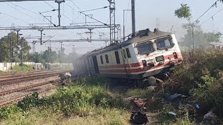 Dangerous 160Kmph Gatiman Express 12155 Shaan-E-Bhopal Sf Express 64071640550-Emu Local Train