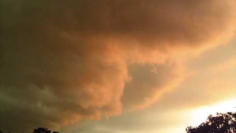 Thunderstorm Outflow Boundary