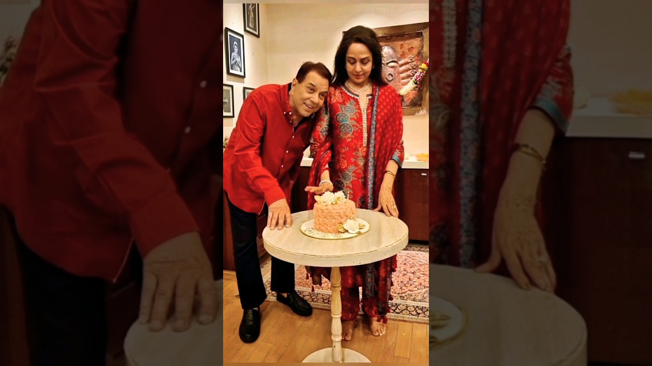 Hema Malini with her husband Dharmendra Deol 