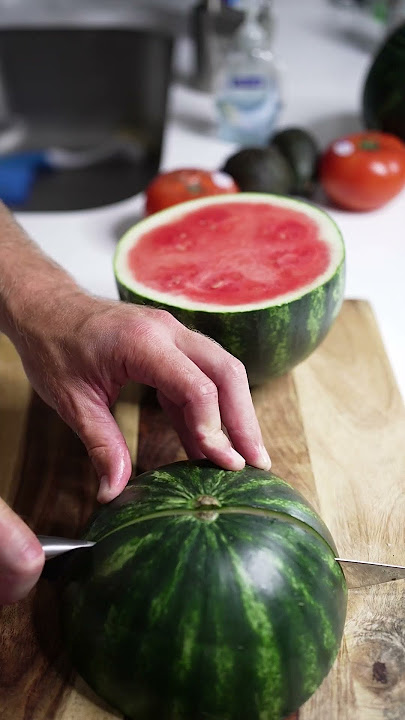 Kitchen Knives You DON'T Hand People. 