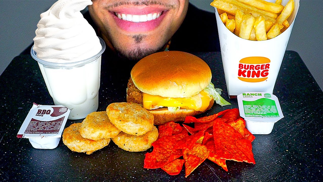 BURGER KING CHEESEBURGER NUGGETS FLAMIN HOT DORITOS ICE CREAM JERRY EATING ASMR TALKING