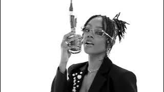 Tiara Thomas – Kiss Me (Official Music Video)