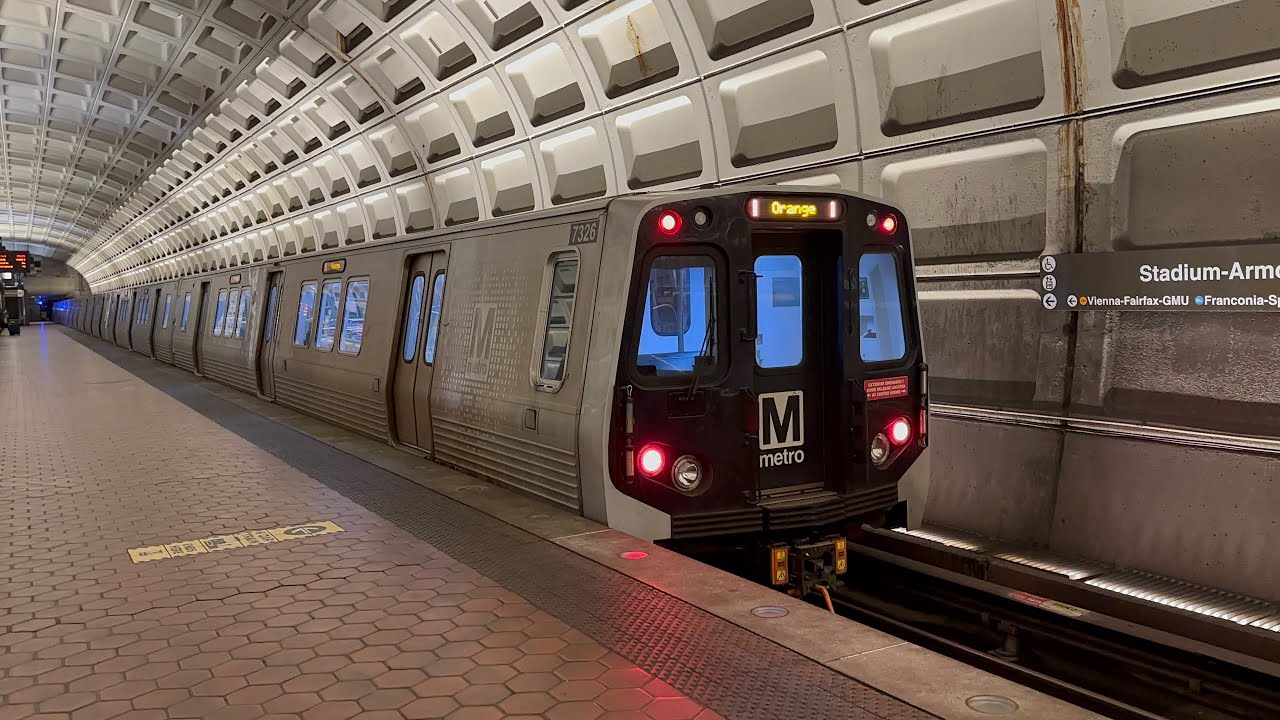 28 Minutes of WMATA Trains [4K60] - YouTube