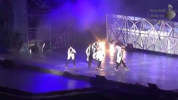 141018 SMTOWN IN Shanghai - EXO Overdose + walking