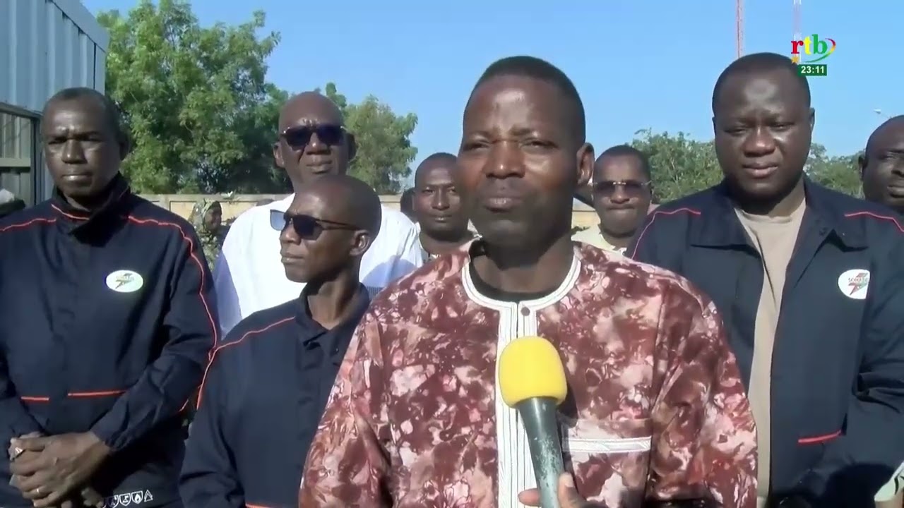 Solidarité « Dɛmɛ Sira »: SONABEL offre des Kits alimentaires aux personnes vulnérables à Dédougou.