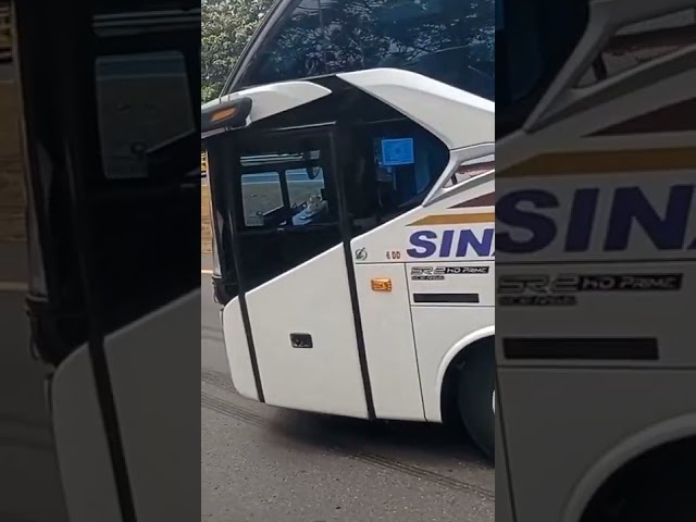 kecelakaan bus sinar jaya di km 111 class=