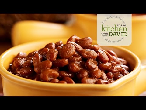 How to Make Slow-Cooked Baked Beans