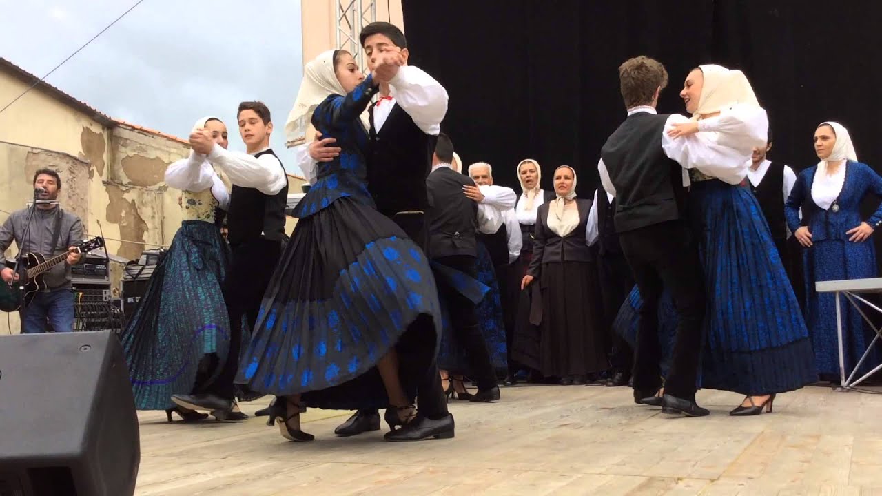 Lo Scottis =Gruppo folk San Pantaleo=