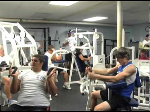 Pius X Royals Football Weight Room - YouTube