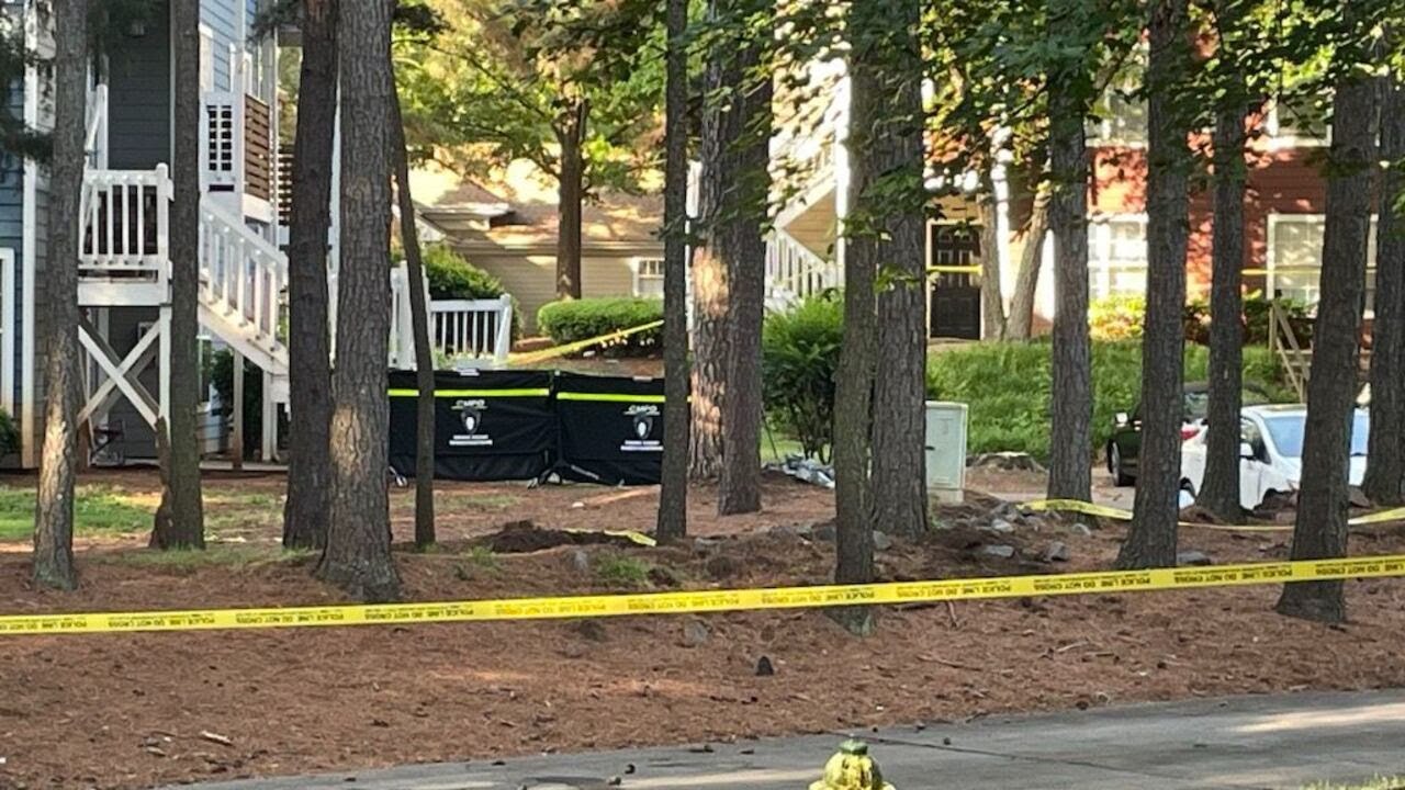 Homicide investigation underway in east Charlotte, CMPD says - YouTube