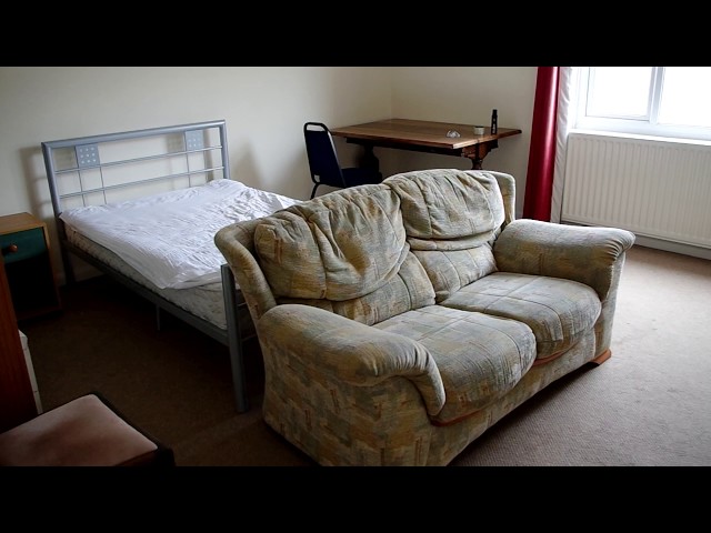 5 Large furnished room in shared flat Main Photo