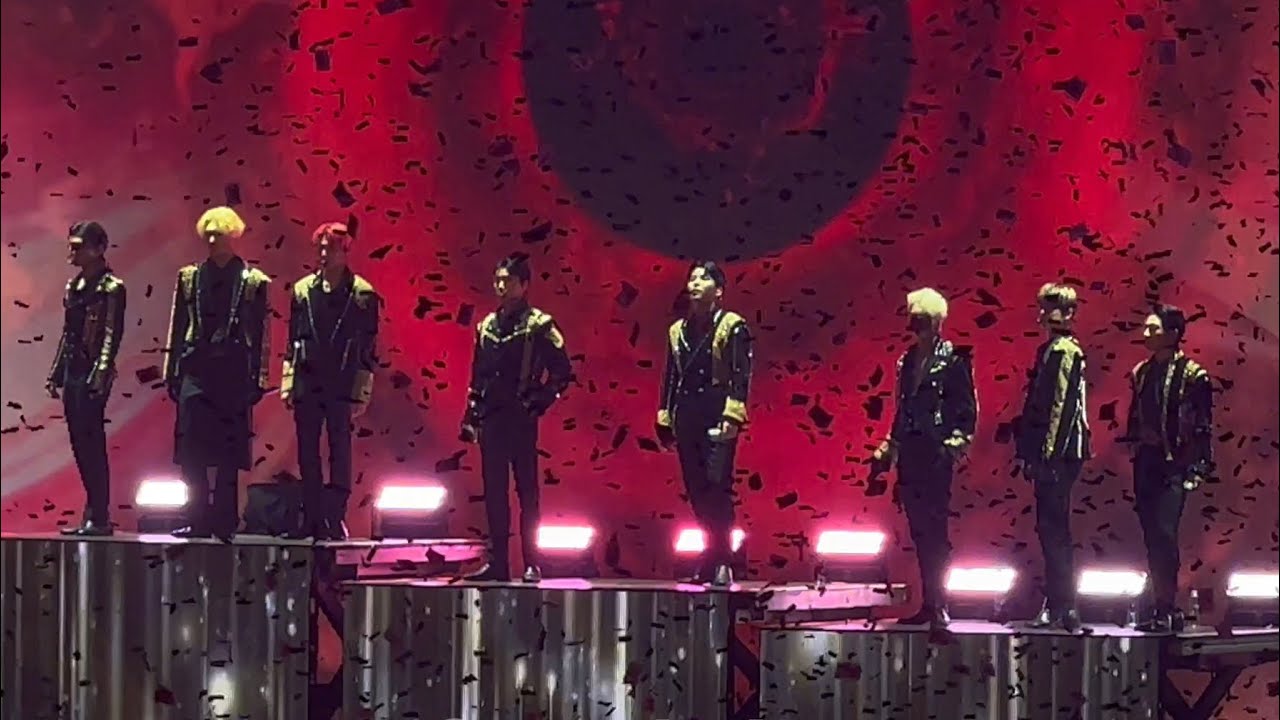 ATEEZ - New World 4K Anaheim Day 2 Fancam Fellowship Break The Wall Tour Live Honda Center 221108 직캠