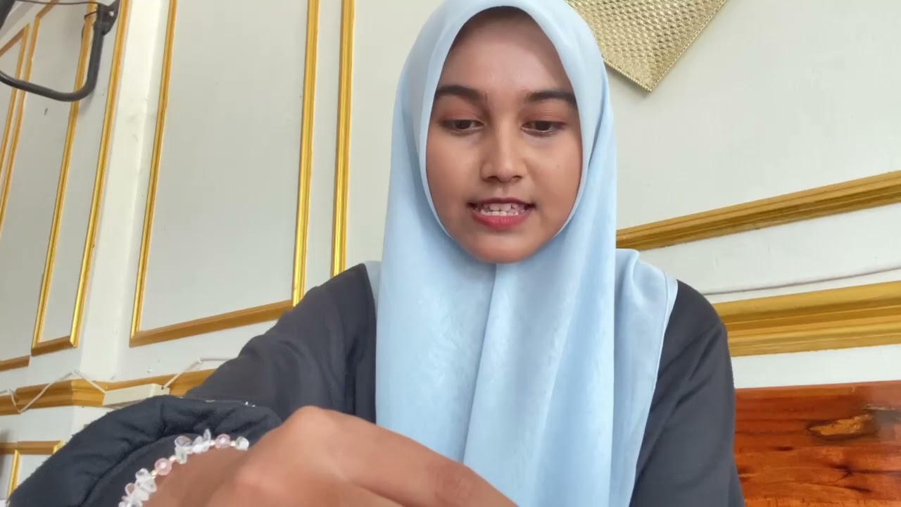 reading text : millennials in the workplace