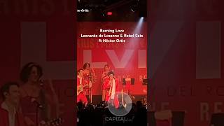 Héctor Ortiz canta Burning Love con Leonardo de Lozanne y Rebel Cats en A Christmas Date with Elvis