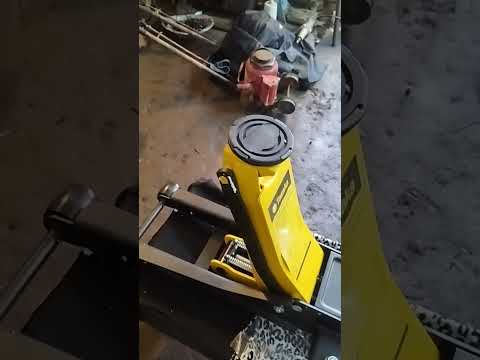 جك عربانه 3 طن شطح دبل بستم وزن ثقيل ماركة تازاكي العنوان باب خلف كراج النهضه 07702700117