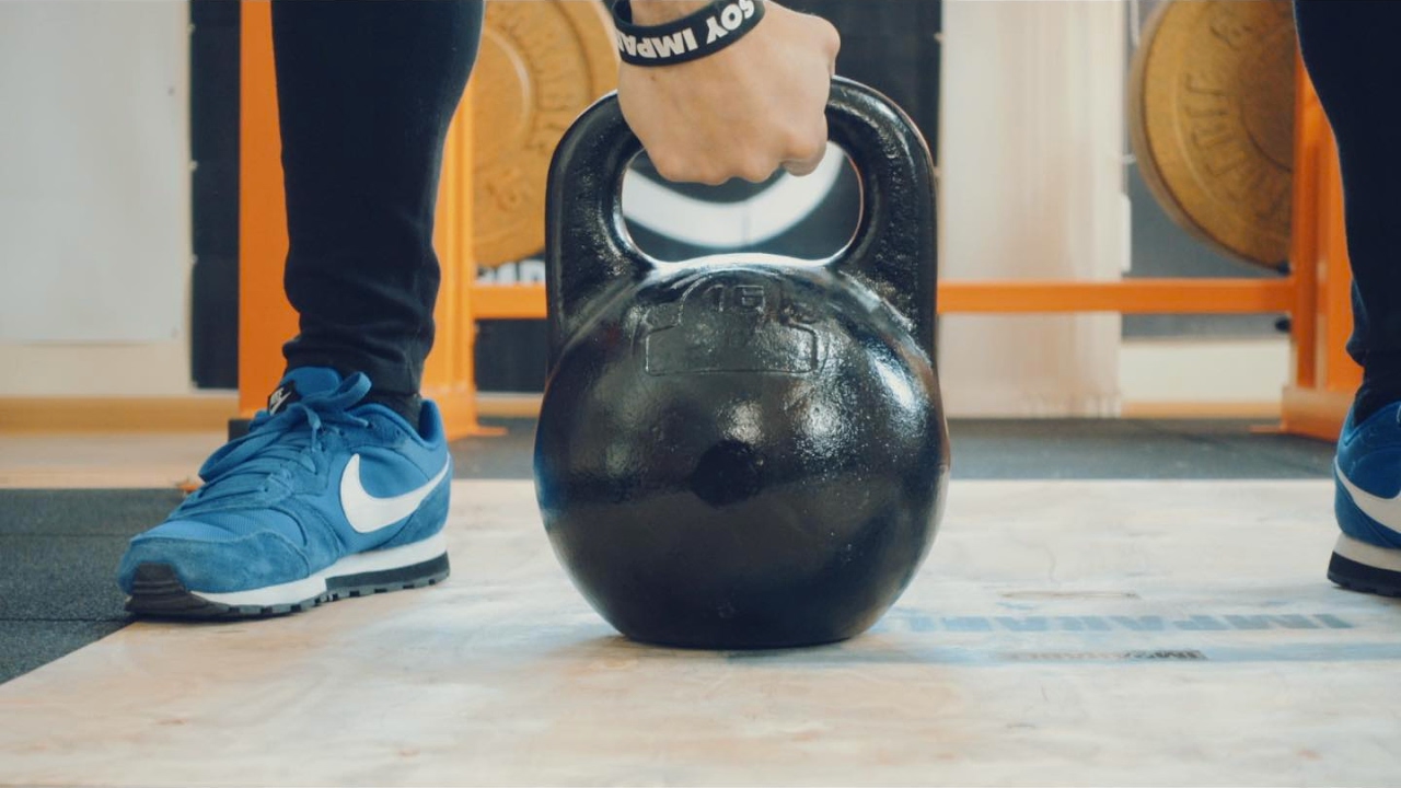 RUTINA CON PESA RUSA O KETTLEBELL PARA GANAR MÚSCULO, FUERZA Y RESISTENCIA  