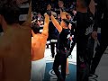 Shara entre dans la cage de Tsarukyan et ressort debout
