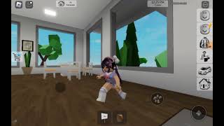 bugün saklanbaç oynadık💜💜💖💖(Roblox Brookhaven