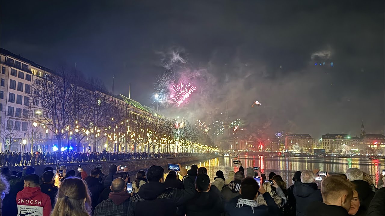SILVESTER 2023/24 HAMBURG ALSTER | HAPPY NEW YEAR 2024 | FEUERWERK