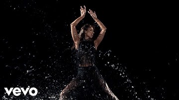 Céline Dion - Behind-the-scenes of the Courage album photoshoot: The Water Scene