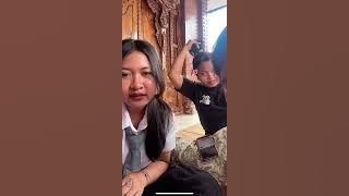 Cewek SMA Live Depan Rumah Duduk Santai