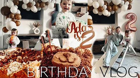 BIRTHDAY VLOG | PRESENT OPENING & TEDDY BEAR PARTY...