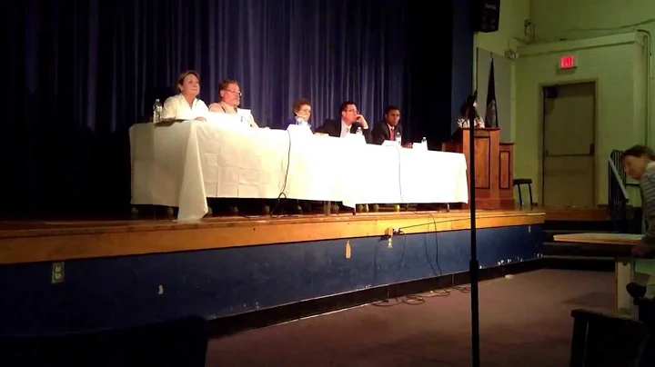 Jan Richter asks a question at Rural Madison's Oct...