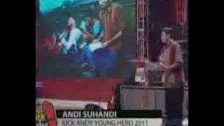 Download lagu iProud - Andi Suhandi: Pendiri Sanggar Matahari, Peraih Kick Andy Young Hero 2011.flv
