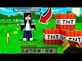 noob Girl learns how to use Minecraft Redstone... (FAILS)