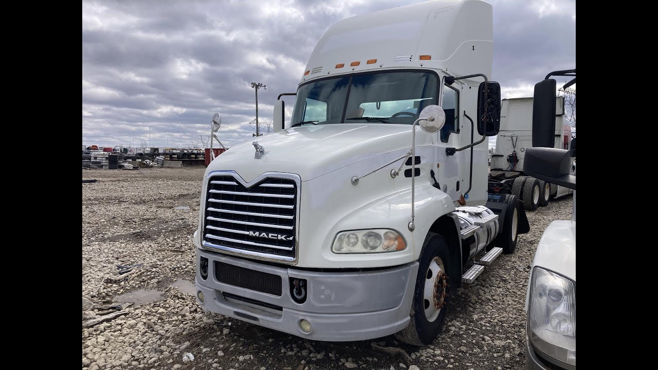 2013 Mack CXU - Parts Unit 13MK037