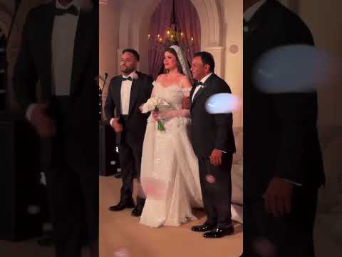 بالدموع محمد فؤاد يحتفل بزفاف ابنته