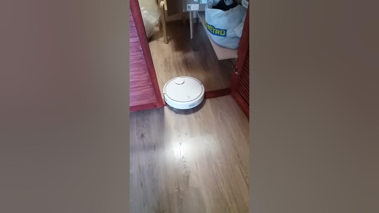 робот пылесос берет пороги - YouTube