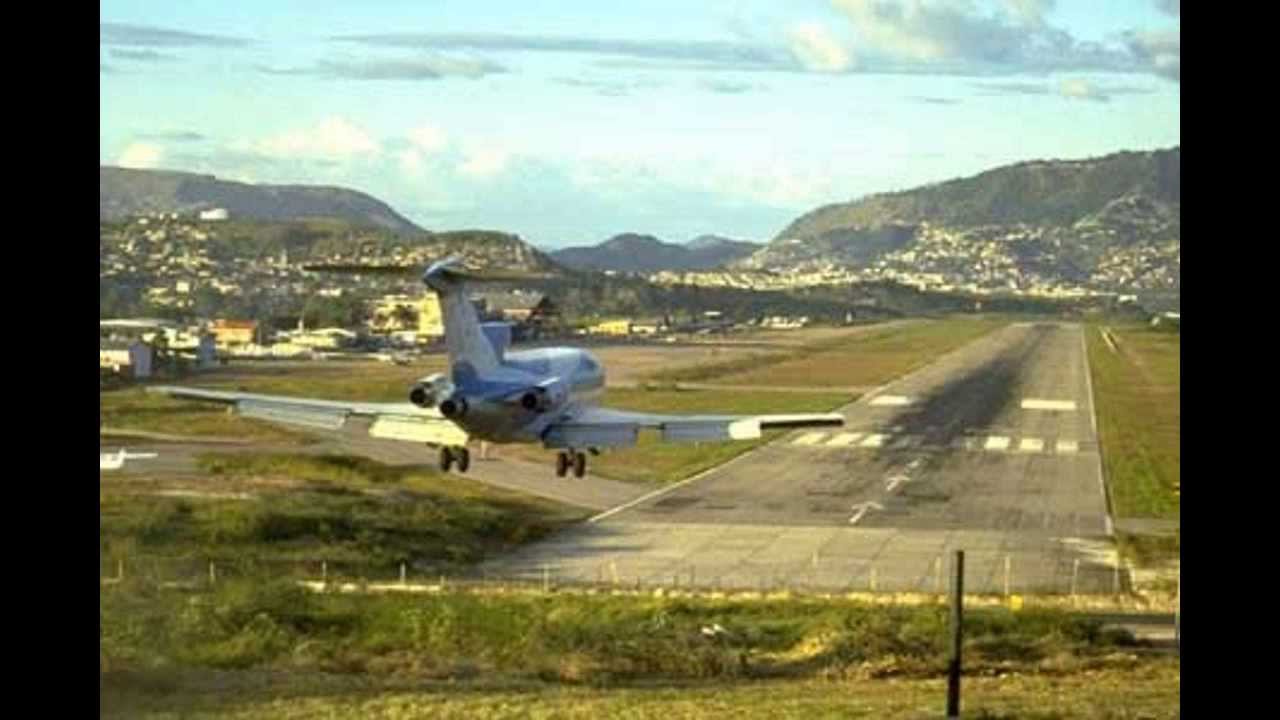 Top 10 Most Dangerous Airports In The World Youtube