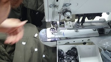 Thao tác đính cúc nghiêng nhanh và chính xác