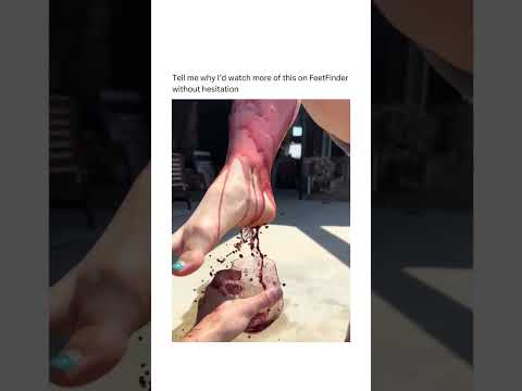 Discover the Art of Pouring Wine Like a Pro: the FeetFinder Technique #shorts #shortvideo #feet