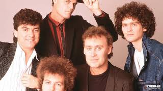 Watch Bruce Hornsby The Valley Road video