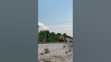 CSX train gives nice horn salute.