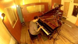 Video thumbnail of "Cerca de la revolución (Charly García) / Ariel Dansker en Piano"