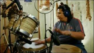 Belo - Tá Fazendo Frio (Clipe Oficial)