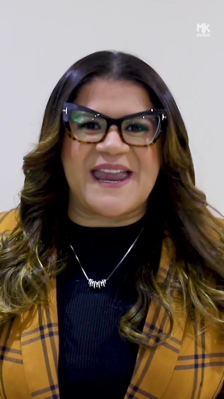 Confira agora o depoimento da Midian Lima sobre o DVD Gisele Nascimento 20 anos #mkmusic