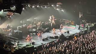 Pearl Jam - Low light (fragment), live in Chicago, September 4, 2023 - United Center