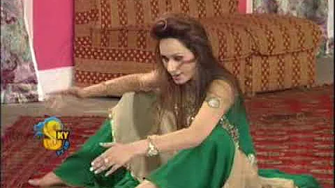 adhi raati soti paye de lat heli ae   deedar new stage mujra 2018   pakistani stage mujra full hd