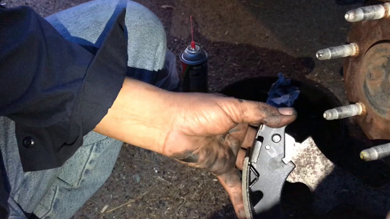 Replacing rear drum brakes - YouTube